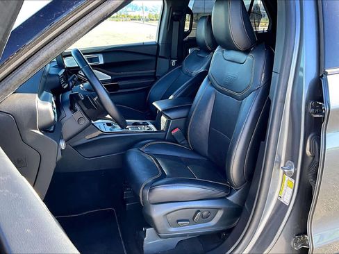 Used 2022 Ford Explorer ST w/ Equipment Group 401A image 7