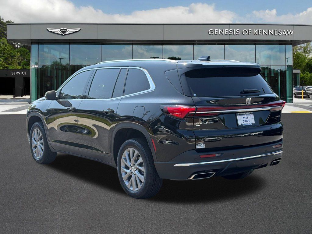 Used 2025 Buick Enclave Preferred AWD/4WD image 6