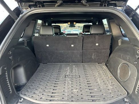 Used 2021 Jeep Grand Cherokee Laredo X image 36