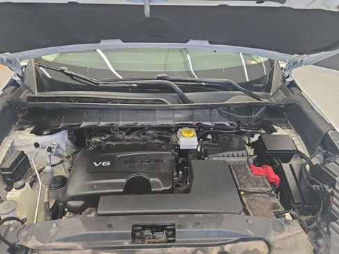 Used 2022 Nissan Pathfinder SL image 29