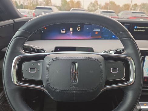 Used 2024 Lincoln Nautilus Reserve w/ Equipment Group 203A image 11