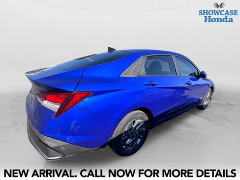 Used 2024 Hyundai Elantra SEL FWD image 5