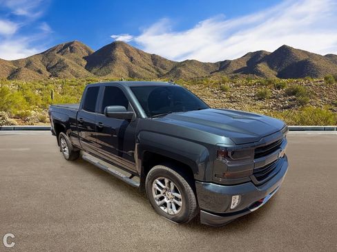Used 2017 Chevrolet Silverado 1500 LT w/ All Star Edition AWD/4WD image 5