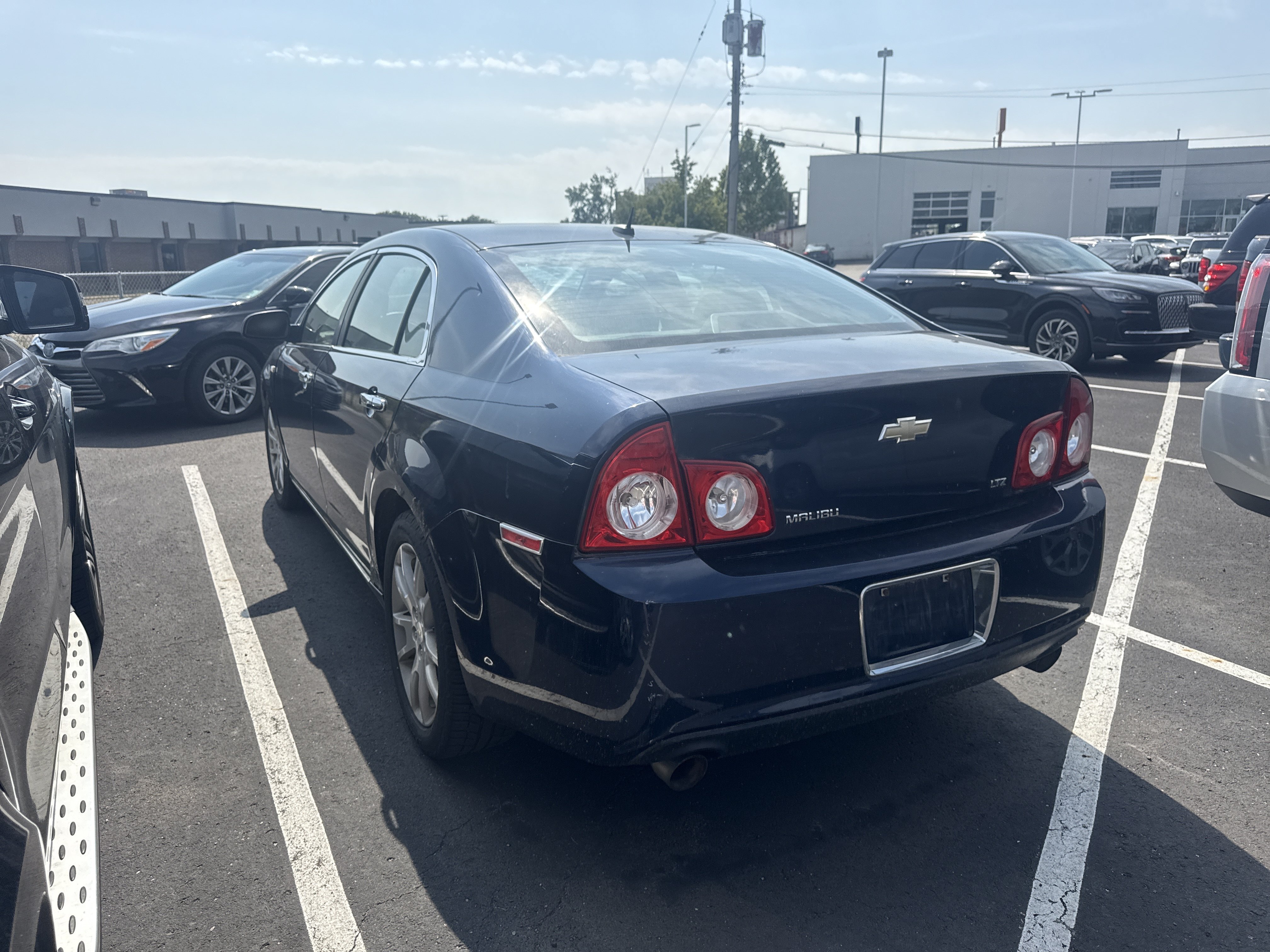 Used 2008 Chevrolet Malibu LTZ FWD image 6