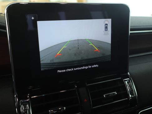 Used 2020 Lincoln Navigator 2WD image 14