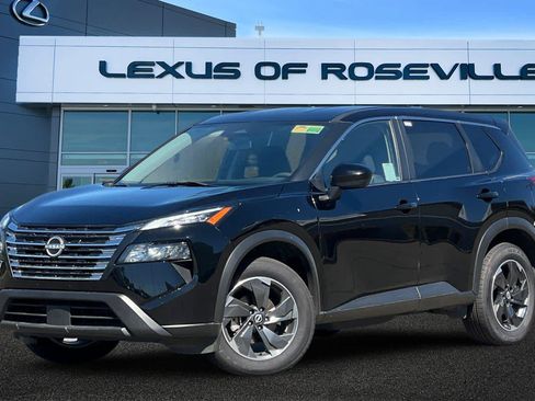 Used 2024 Nissan Rogue SV AWD/4WD image 1