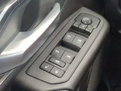 New 2026 RAM 1500 4x4 Crew Cab image 27