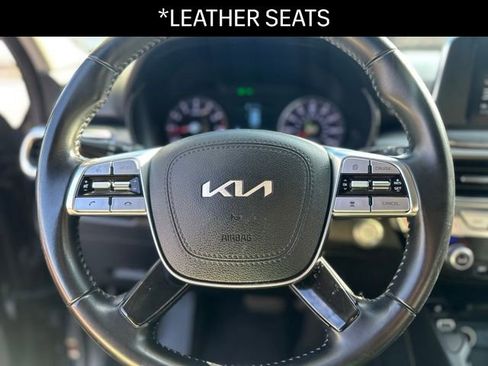 Used 2022 Kia Telluride S image 5