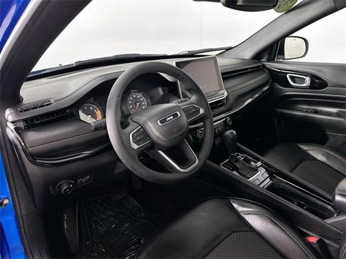 Used 2023 Jeep Compass Altitude w/ Sun and Sound Group image 11