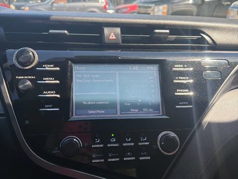 Used 2019 Toyota Camry LE FWD image 30