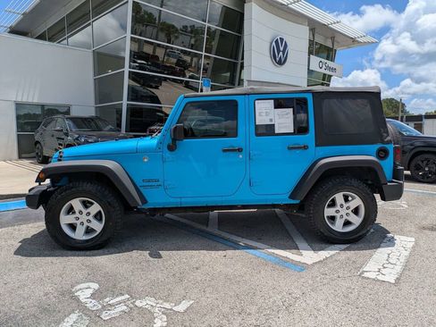 Used 2017 Jeep Wrangler Unlimited Sport w/ Quick Order Package 24S AWD/4WD image 3