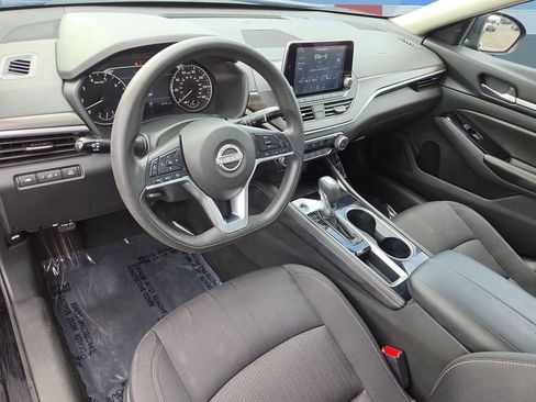 Used 2023 Nissan Altima 2.5 SV FWD image 13