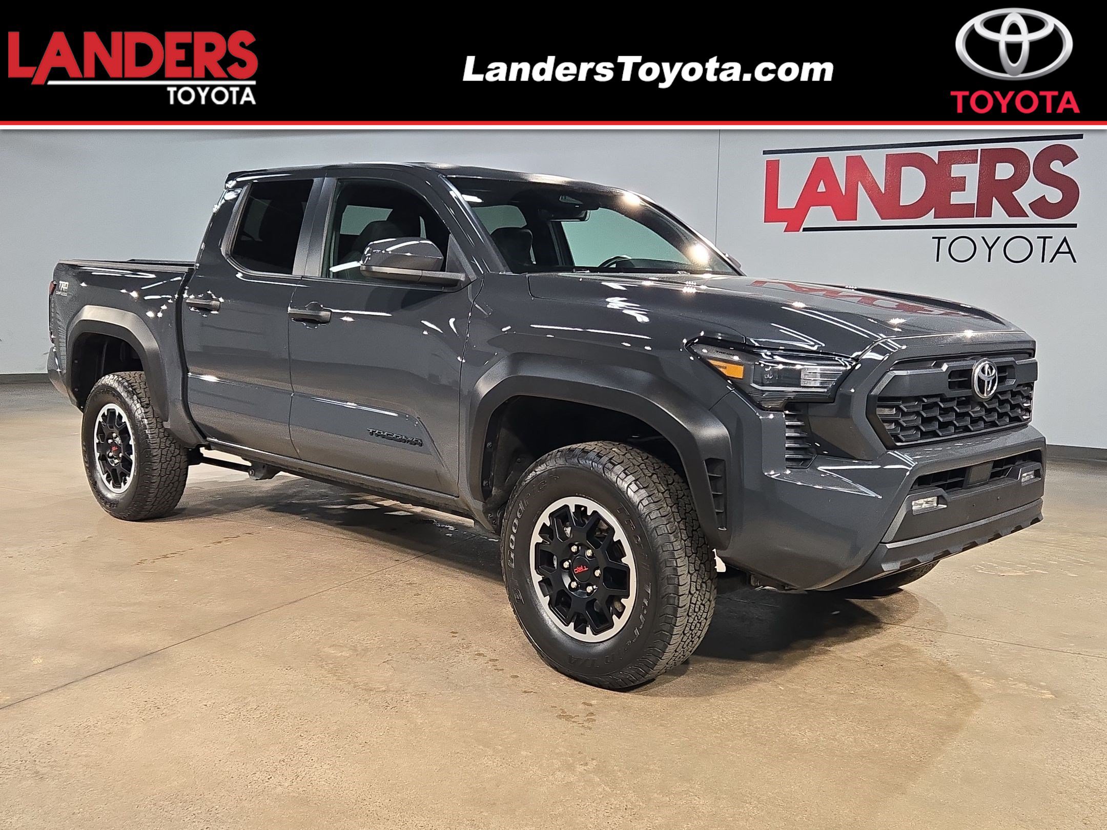 Certified 2025 Toyota Tacoma TRD Off-Road AWD/4WD image 1
