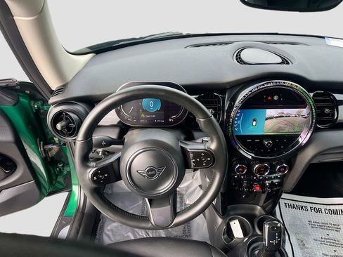 Used 2023 MINI Cooper 2-Door Hardtop image 22