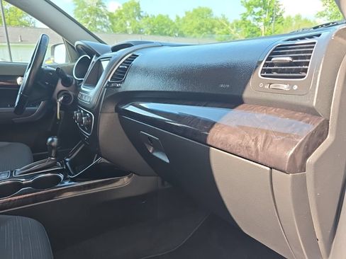 Used 2014 Kia Sorento LX FWD image 21