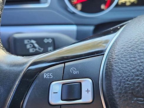 Used 2016 Volkswagen Jetta SE image 44