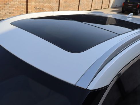 Used 2023 Nissan Rogue Platinum w/ Platinum Premium Package FWD image 4