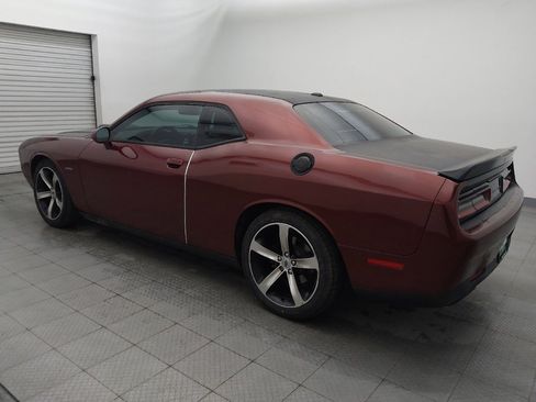 Used 2018 Dodge Challenger R/T RWD image 3