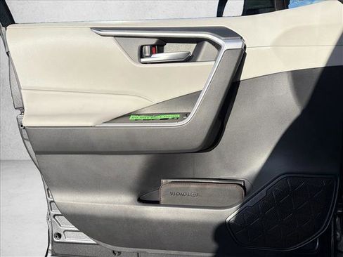 New 2025 Toyota RAV4 XLE image 10
