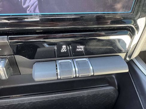 Used 2022 RAM 1500 Big Horn AWD/4WD image 32