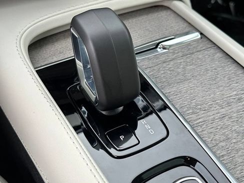 Certified 2024 Volvo XC90 B6 Plus w/ Protection Package AWD/4WD image 19