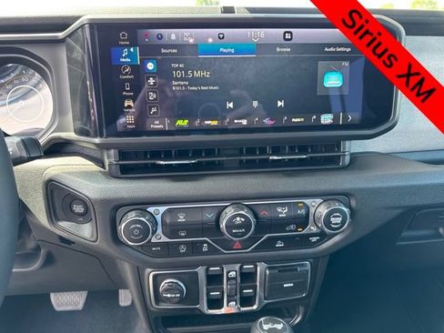 Used 2025 Jeep Wrangler Sport S AWD/4WD image 16