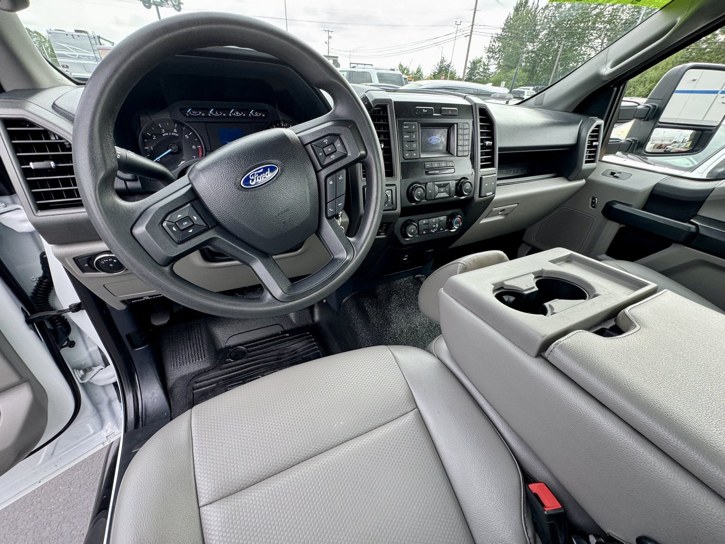 Used 2022 Ford F250 XL w/ Power Equipment Group AWD/4WD image 10