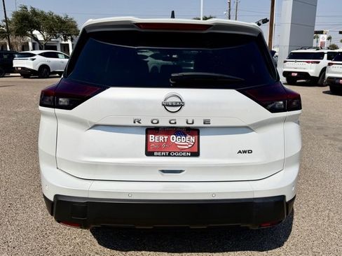 Certified 2025 Nissan Rogue S image 6