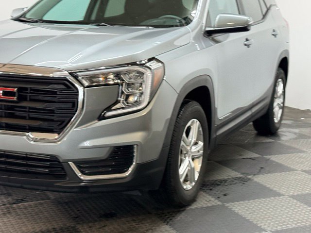 Used 2023 GMC Terrain SLE w/ Driver Convenience Package AWD/4WD image 7