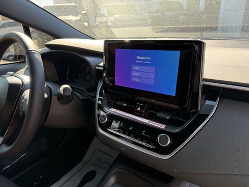 Used 2026 Toyota Corolla SE image 19