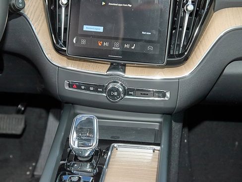 New 2026 Volvo XC60 B5 Plus w/ Protection Package Premier image 27