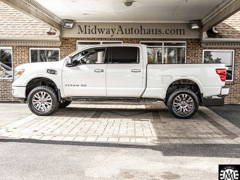 Used 2017 Nissan Titan Platinum Reserve image 6