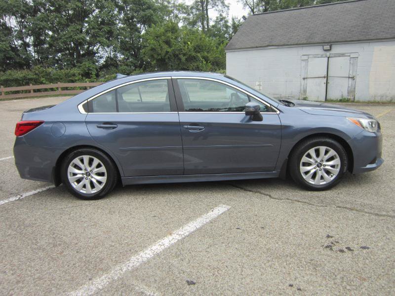 Used 2016 Subaru Legacy 2.5i Premium AWD/4WD image 2