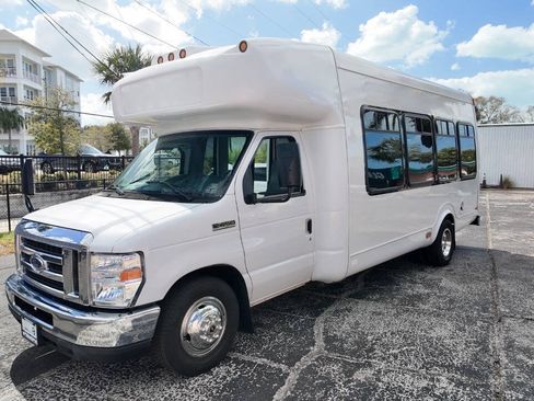 Used 2010 Ford E-450 and Econoline 450 Super Duty RWD image 4
