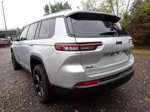 New 2025 Jeep Grand Cherokee L Altitude AWD/4WD image 3