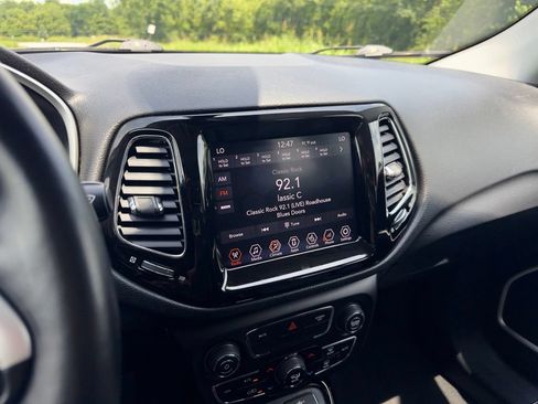 Used 2020 Jeep Compass Limited AWD/4WD image 18
