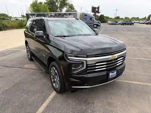 Used 2025 Chevrolet Tahoe LT w/ Comfort Package AWD/4WD image 8