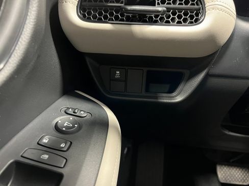 Certified 2024 Honda HR-V LX image 15
