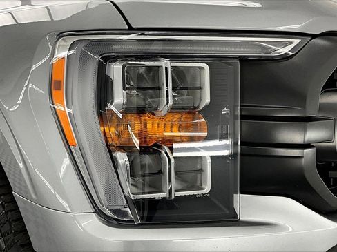 Used 2022 Ford F150 XLT w/ Equipment Group 302A High image 30