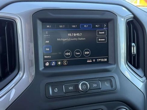 Used 2021 Chevrolet Silverado 1500 Custom Trail Boss w/ LPO, Dark Essentials Package AWD/4WD image 22