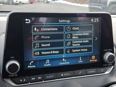 Used 2025 Nissan Sentra SR image 16