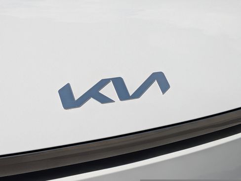 New 2026 Kia EV9 Wind image 11