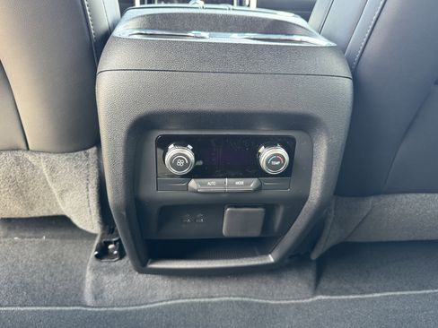 New 2026 GMC Acadia Elevation FWD image 11
