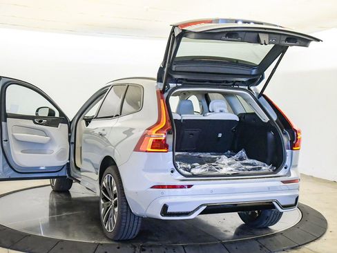 New 2026 Volvo XC60 T8 Ultra w/ Protection Package Premier AWD/4WD image 26