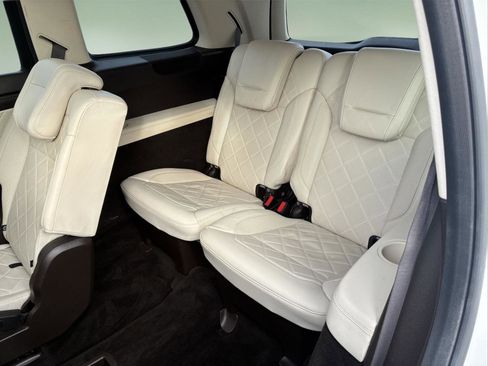 Used 2019 Mercedes-Benz GLS 550 4MATIC image 35