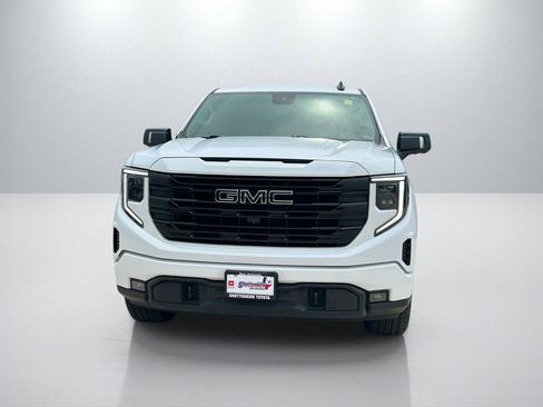 Used 2023 GMC Sierra 1500 Elevation w/ Preferred Package AWD/4WD image 2