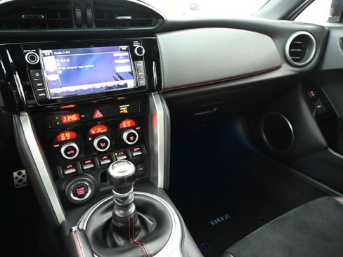 Used 2018 Subaru BRZ Limited w/ Popular Package #2 RWD image 25