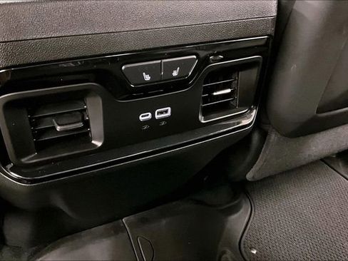 Used 2025 GMC Sierra 2500 AT4X AWD/4WD image 33