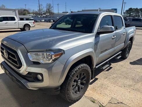 Used 2023 Toyota Tacoma SR5 RWD image 6