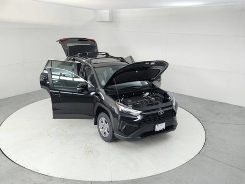 Used 2025 Toyota RAV4 XLE w/ Convenience Package AWD/4WD image 17